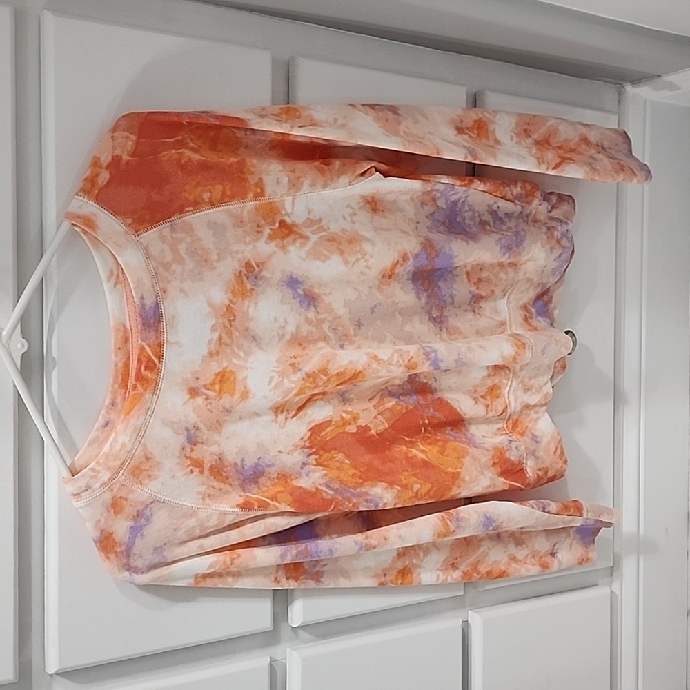 NWOT XS tie dye Sweatshirt